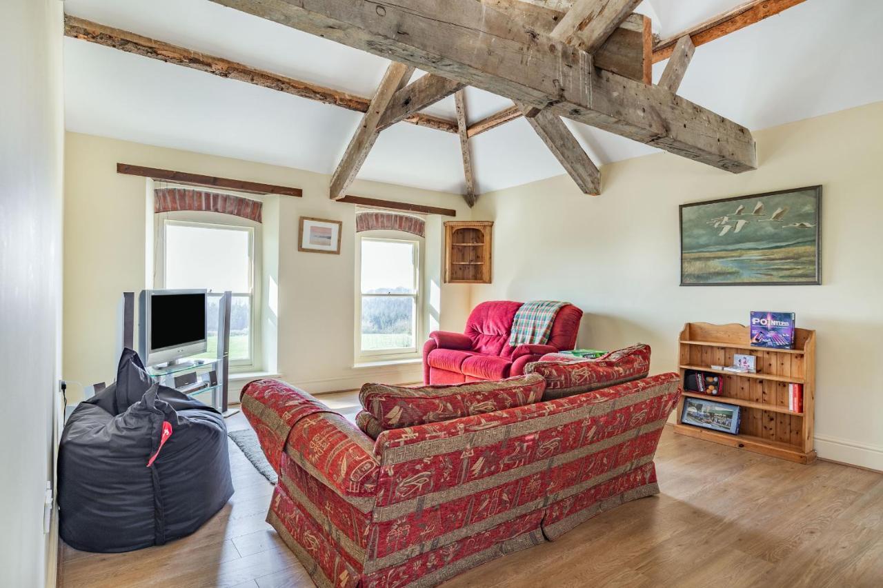 Tregoninny Vineyard And Woodland Farmhouse Truro Exterior photo